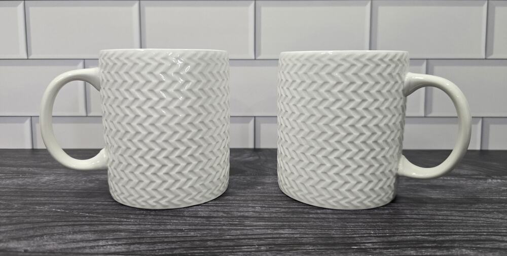 Set Of 2 Pfaltzgraff Winston White Embossed Chevron Woven Pattern Coffee Mugs